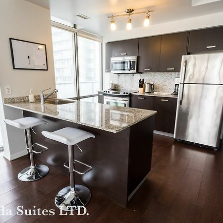 Canada Suites - 832 Bay St. Toronto Exterior photo